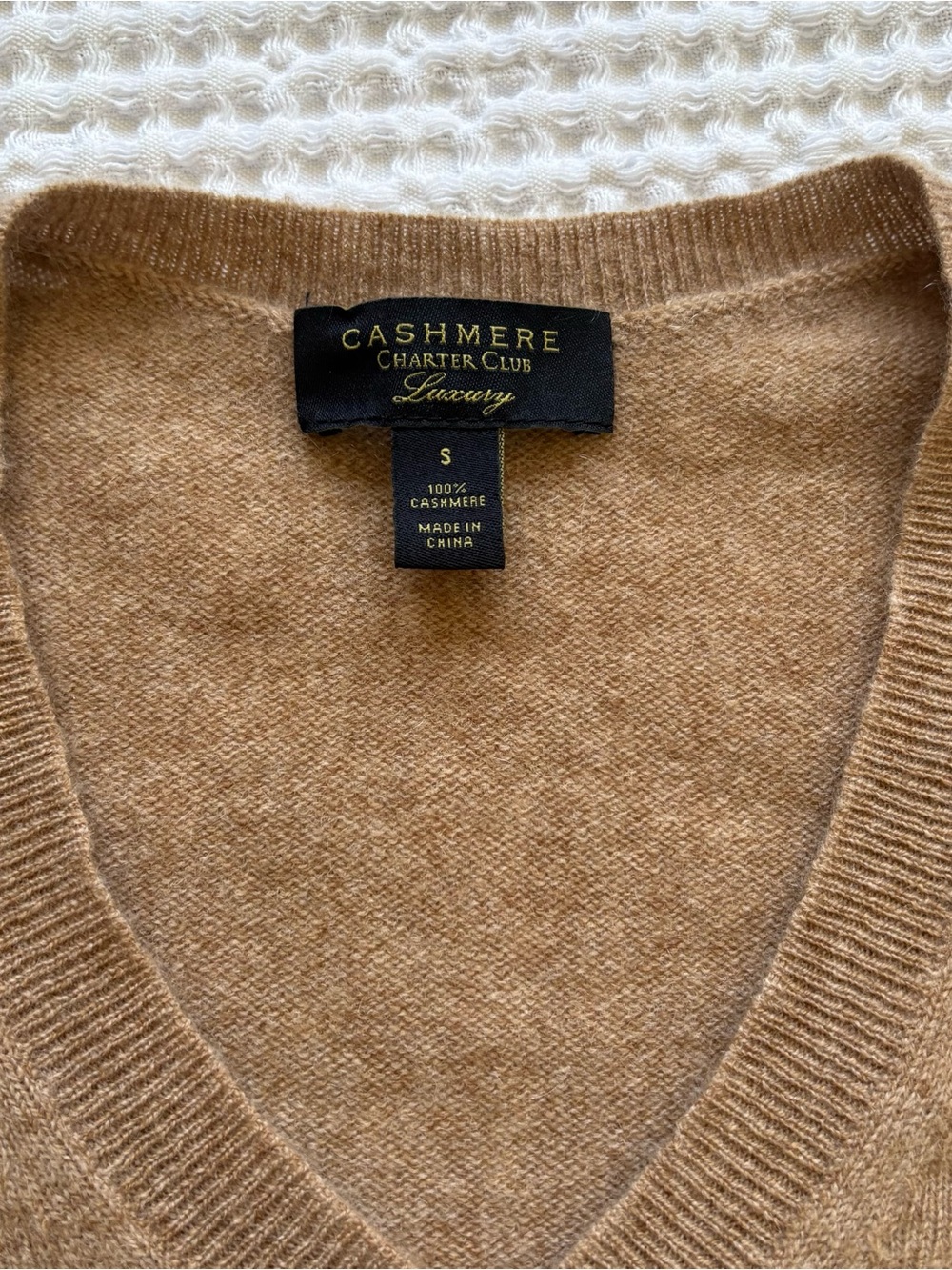 Charter Club Luxury 100% Cashmere V Neck Sweater Camel Tan Classic Soft - S - Picture 4 of 6